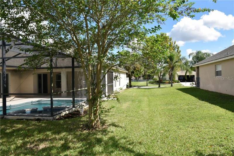 15928 ROBIN HILL LOOP, CLERMONT, Florida 34714, 4 Bedrooms Bedrooms, ,3 BathroomsBathrooms,Residential,For Sale,ROBIN HILL,76969
