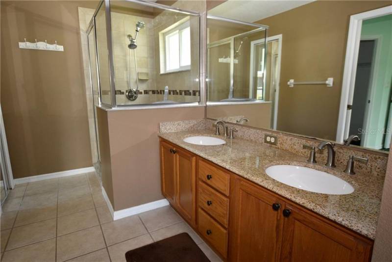 25146 CRANES ROOST CIRCLE, LEESBURG, Florida 34748, 2 Bedrooms Bedrooms, ,2 BathroomsBathrooms,Residential,For Sale,CRANES ROOST,77018