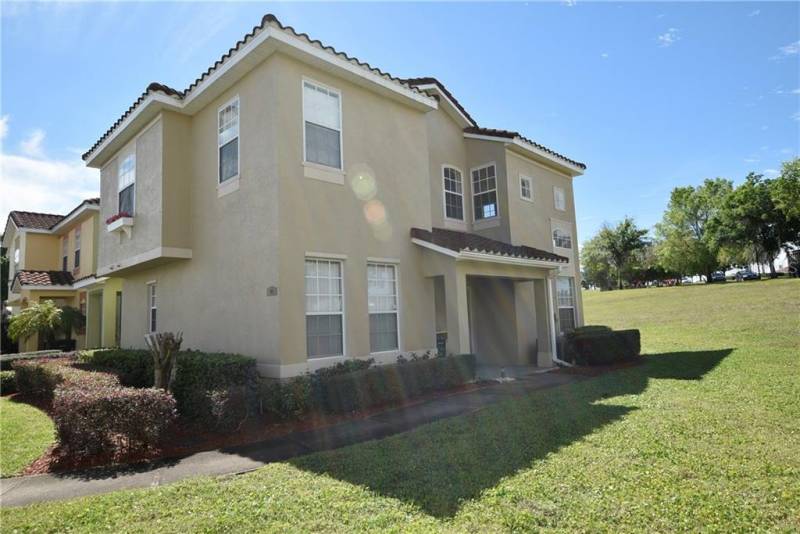 141 MADISON CIRCLE, DAVENPORT, Florida 33896, 4 Bedrooms Bedrooms, ,3 BathroomsBathrooms,Residential,For Sale,MADISON,77052