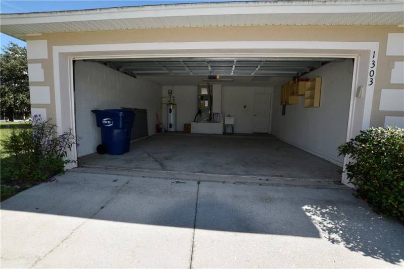 1303 PLOVER COURT, GROVELAND, Florida 34736, 3 Bedrooms Bedrooms, ,2 BathroomsBathrooms,Residential lease,For Rent,PLOVER,77089