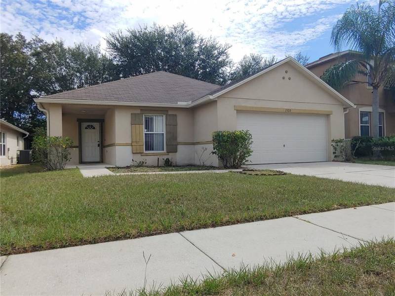 1520 BLUE SKY WAY, CLERMONT, Florida 34714, 3 Bedrooms Bedrooms, ,2 BathroomsBathrooms,Residential lease,For Rent,BLUE SKY,77122