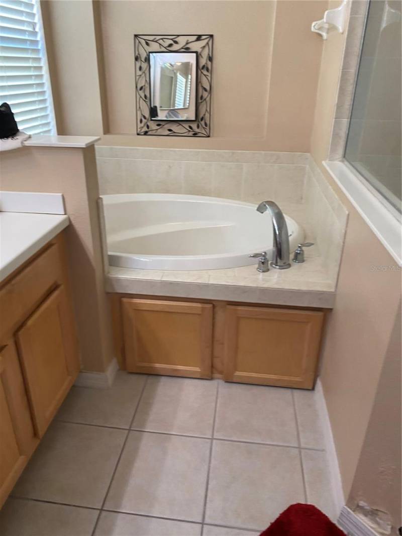 129 CHAUCER AVENUE, DAVENPORT, Florida 33896, ,3 BathroomsBathrooms,Residential,For Sale,CHAUCER,MFRS5087875